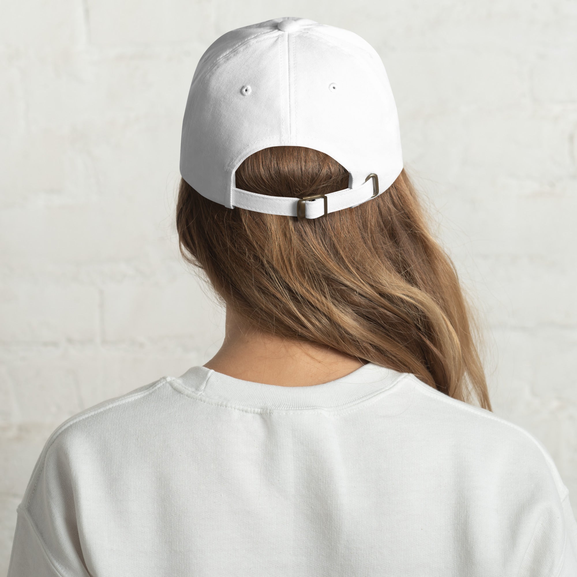 colour:white