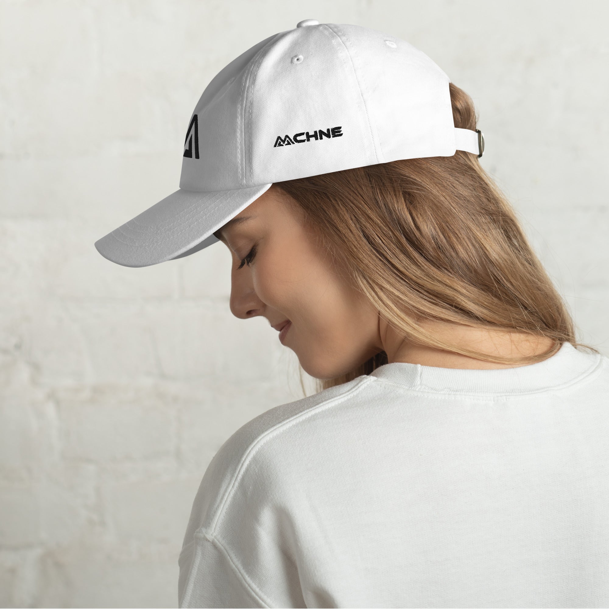 colour:white