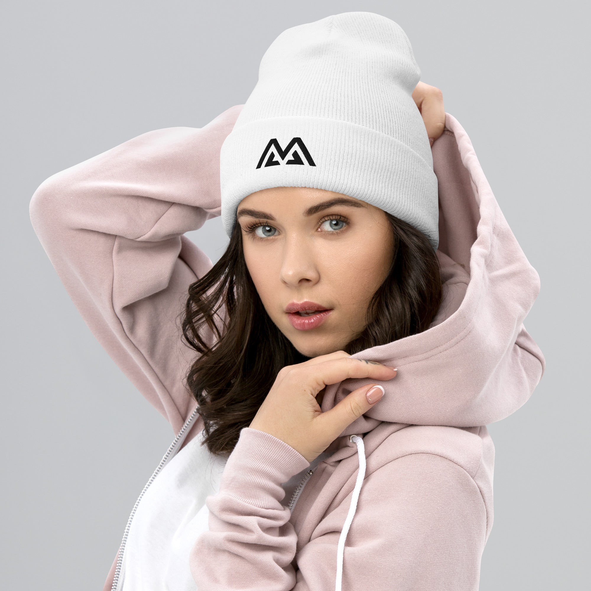 colour:white